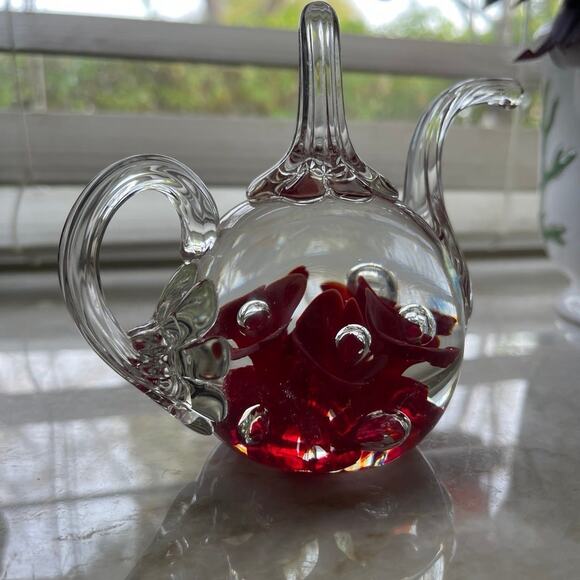 St. Clair blown glass teapot with flowers paperweight - Picture 4 of 8